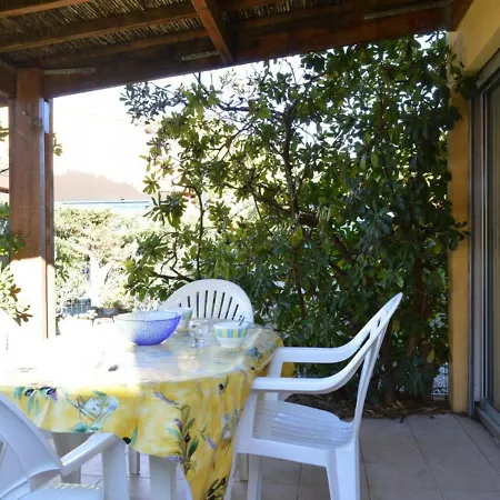 Cap D'agde, 3 Pieces, 6 Personnes - Fr-1-249-59 Agde
