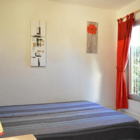 Cap D'agde, 3 Pieces, 6 Personnes - Fr-1-249-59 Agde
